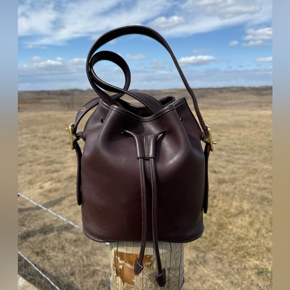 SOLD ON IG!! Vintage Coach Lula’s Legacy
